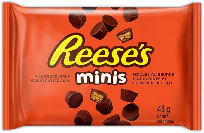 Reese's Lovers Gift Box, Assorted Chocolate Peanut Butter Bars, 535g (8 Assorted Bars) - Image 2